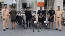 Bắt giữ nhóm thanh niên điều khiển mô tô tháo biển số, mang hung khí náo loạn đường phố