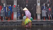 Mưa to khắp miền Bắc, dồn dập về chiều tối