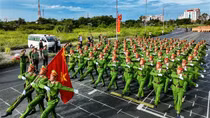 Công an Hà Nội hợp luyện sẵn sàng cho diễu binh, diễu hành dịp Quốc khánh