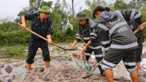 Bộ Tư lệnh Cảnh sát cơ động huy động tối đa lực lượng hỗ trợ nhân dân vùng lũ miền Trung