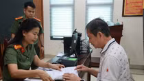 Nhiều lợi ích khi người nước ngoài đăng ký định danh điện tử