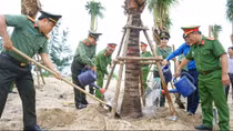 Công an Đà Nẵng hưởng ứng phong trào “Tết trồng cây đời đời nhớ ơn Bác Hồ”