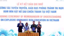 Vận động tài trợ nguồn lực phục vụ công tác khắc phục hậu quả bom mìn sau chiến tranh ở Việt Nam