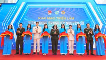 Khai mạc Triển lãm “Tiên phong trong kỷ nguyên số” và Triển lãm ảnh “Tự hào vững tin theo Đảng”