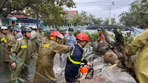 Công an Thanh Hoá ứng phó kịp thời nhiều sự cố trong đêm mưa bão