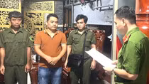 Tạm giữ Chủ tịch UBND phường và 5 đối tượng về hành vi môi giới và nhận hối lộ