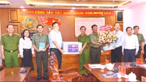 Lãnh đạo tỉnh Cà Mau động viên CBCS Công an bảo vệ Đại lễ 30/4