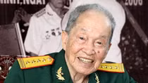Những nhà tình báo dạy học