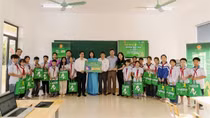 Nestlé trao tặng phòng máy tính giúp học sinh tiếp cận công nghệ