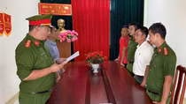 Chủ tịch Hội Người cao tuổi xã bị bắt vì nhận tiền “chạy án”