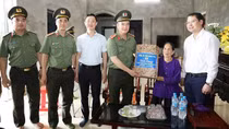 Công an tỉnh Hưng Yên tri ân người có công với cách mạng