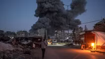 Israel nã tên lửa vào trường học mà dân Gaza đang trú ẩn, 27 người chết