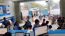 Chung tay cùng miền Trung – Tây Nguyên vượt lũ, VinaPhone cấp tốc hỗ trợ liên lạc