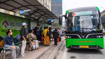 6 tháng đầu năm 2025: Chất lượng dịch vụ của xe buýt được nâng cao, lượng khách gia tăng