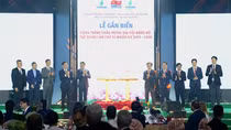 Vietsovpetro đón dòng dầu đầu tiên từ mỏ Kình Ngư Trắng - Kình Ngư Trắng Nam