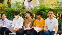 Hà Nội hạ điểm chuẩn 10 trường THPT công lập