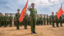 Trong nắng cháy thao trường