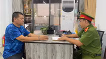 Bắt giữ cặp nam nữ đánh người, gây rối sau va chạm giao thông