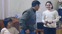 Vụ cha xích con trong phòng để đi làm: Hai cháu đã được giao cho bà ngoại chăm sóc