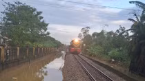 Thông tuyến đường sắt Bắc - Nam qua thành phố Huế