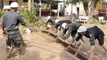 CSCĐ Công an tỉnh Đắk Lắk góp sức khắc phục hậu quả bão lũ