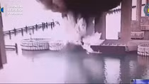Sau đòn hủy diệt hàng loạt máy bay Nga, Ukraine tiếp tục tấn công cầu Crimea