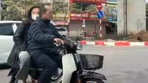 Xử lý cán bộ Công an không đội mũ bảo hiểm khi tham gia giao thông