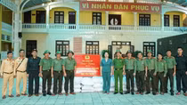 Trao 70 tấn gạo, lương thực, nhu yếu phẩm của Bộ Công an hỗ trợ người dân Huế