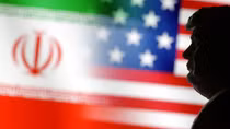 Iran dọa cho nổ tung căn cứ của Mỹ trong khu vực