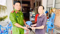 Phát huy tinh thần tự nguyện giao nộp vũ khí, công cụ hỗ trợ tại cơ sở