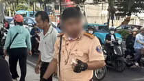 Khởi tố người nước ngoài đấm cán bộ CSGT