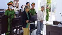 Xét xử sơ thẩm với 2 bị cáo vu khống lãnh đạo các cấp