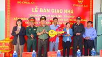 Bàn giao 2 căn nhà “Chiến dịch Quang Trung” đầu tiên ở Gia Lai do Công an xây dựng