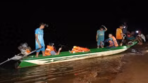 Mất mạng vì vác bao đá bơi qua sông Đồng Nai