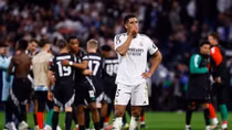 Pháo thủ biến Real thành cựu vương Champions league
