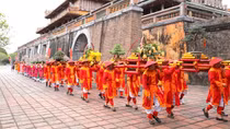 Ấn tượng nghi thức tái hiện cung tiến phong lan, cây kiểng tại Đại Nội Huế