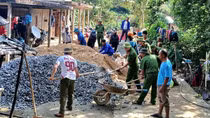 “Những viên gạch hồng” xóa nhà tạm