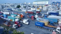 Giảm ô nhiễm do xả thải từ phương tiện giao thông không chỉ là việc lập vùng “xanh”