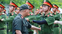 Những bước chân không mỏi