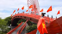 Dịp lễ 30/4, đến Sun World Ha Long sống trong rực rỡ cờ hoa