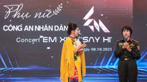 Giao lưu “Phụ nữ CAND và Concert Em Xinh Say Hi”
