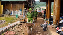 Nghệ An: Công an xã hỗ trợ xây dựng trạm y tế vùng tâm lũ