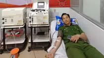 Một Trưởng Công an xã ở Quảng Ngãi vượt chặng đường gần 30km để hiến máu cứu người
