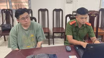 Tạm giữ hình sự đối tượng hành hung người phụ nữ ở chung cư Hà Nội