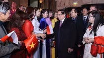 Thủ tướng Phạm Minh Chính và Phu nhân tới Warsaw bắt đầu thăm chính thức Cộng hoà Ba Lan