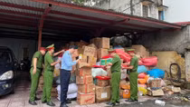 Vận động 50 hộ kinh doanh cá thể tiêu huỷ 25 tấn thực phẩm hết hạn