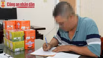 Bắt quả tang cơ sở kinh doanh pháo hoa không phép