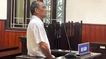 Nghỉ hưu 11 năm, cựu Bí thư huyện uỷ ra toà lĩnh án về sai phạm thời đương chức