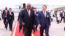 Tổng thống Nam Phi Matamela Cyril Ramaphosa đến Hà Nội, bắt đầu thăm Việt Nam
