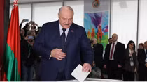 Tổng thống Belarus Lukashenko trên đà thắng áp đảo bầu cử